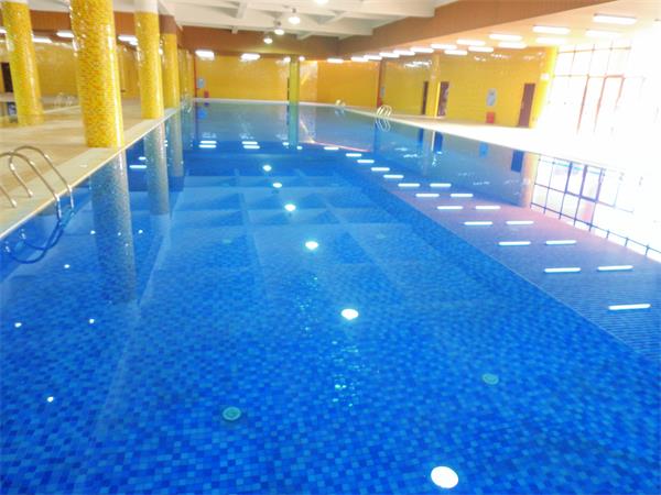 室內(nèi)泳池恒溫系統(tǒng)怎么選，需要注意些什么？