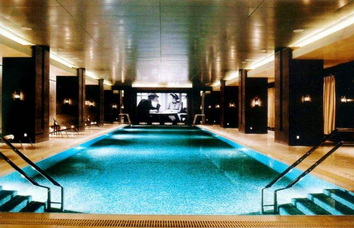 如何提高室內(nèi)游泳池空氣質(zhì)量呢？