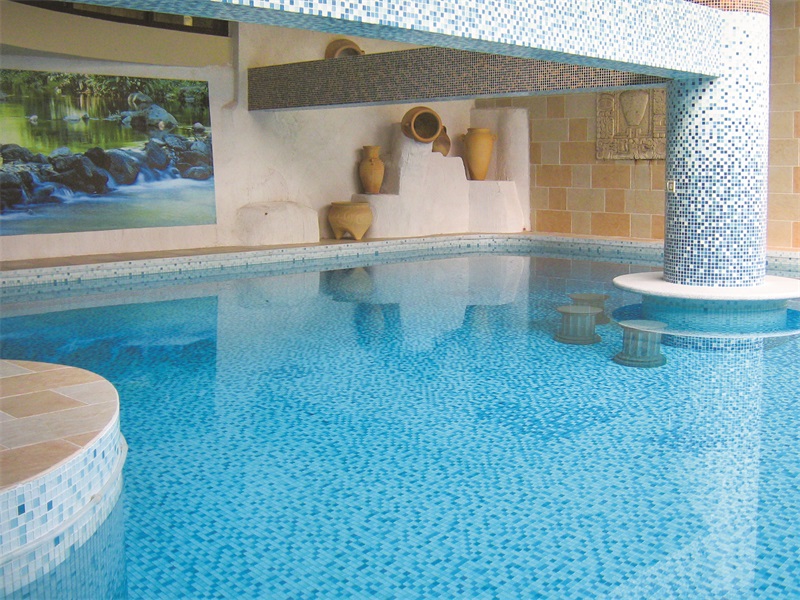 室內(nèi)泳池除濕設(shè)備怎么實(shí)現(xiàn)空氣凈化的？