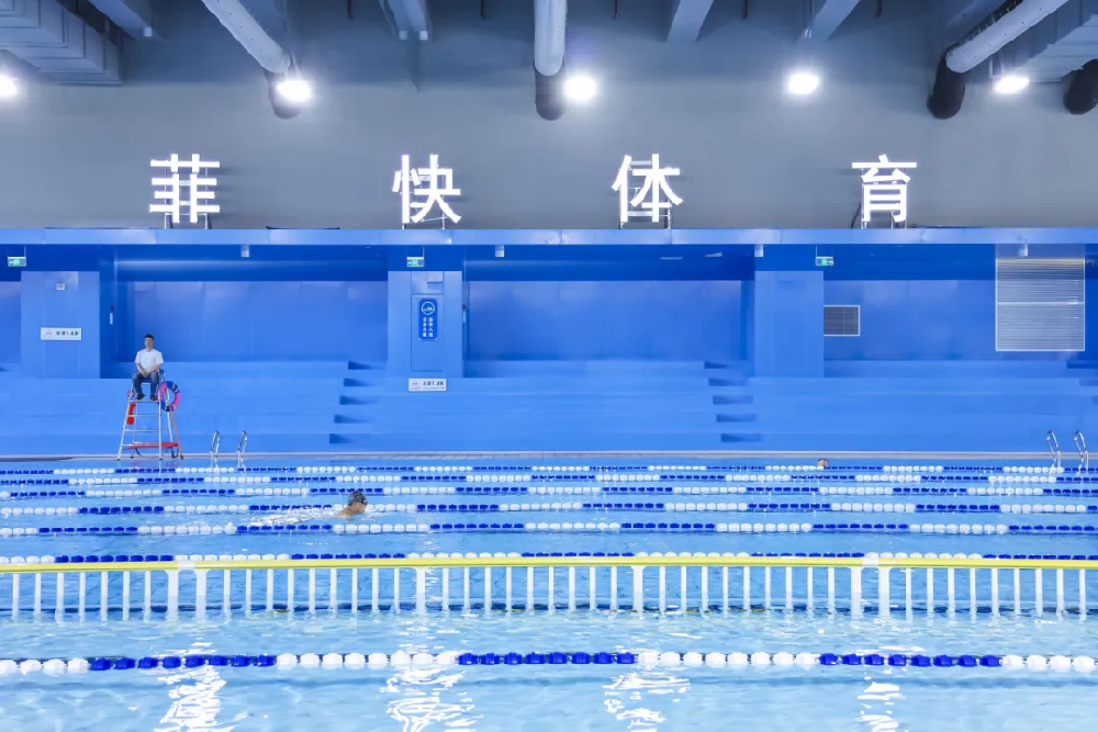 游泳池總濕漉漉？這款恒溫除濕設(shè)備救大命！