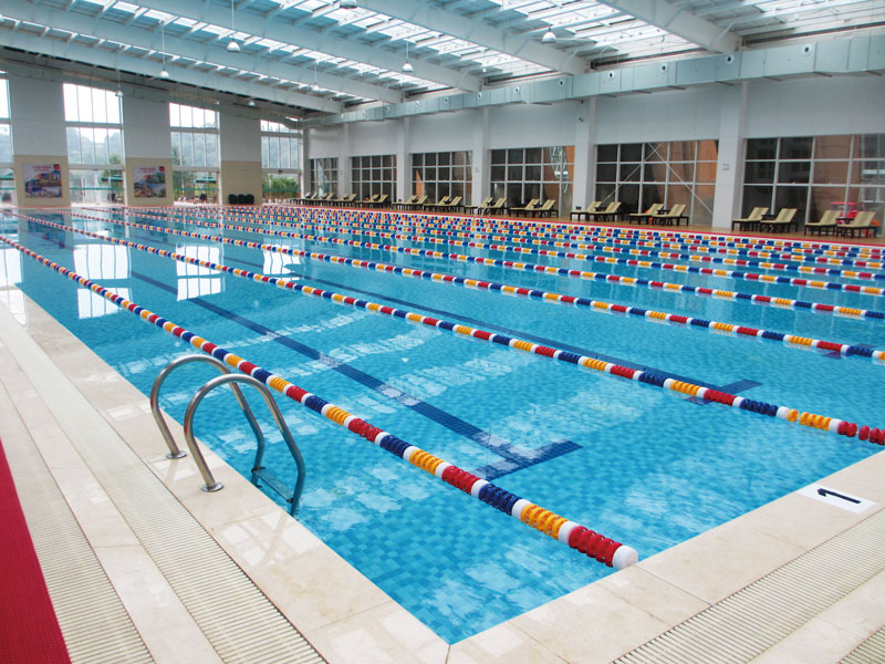 三集一體室內(nèi)泳池恒溫除濕熱泵，開啟舒適游泳新體驗！